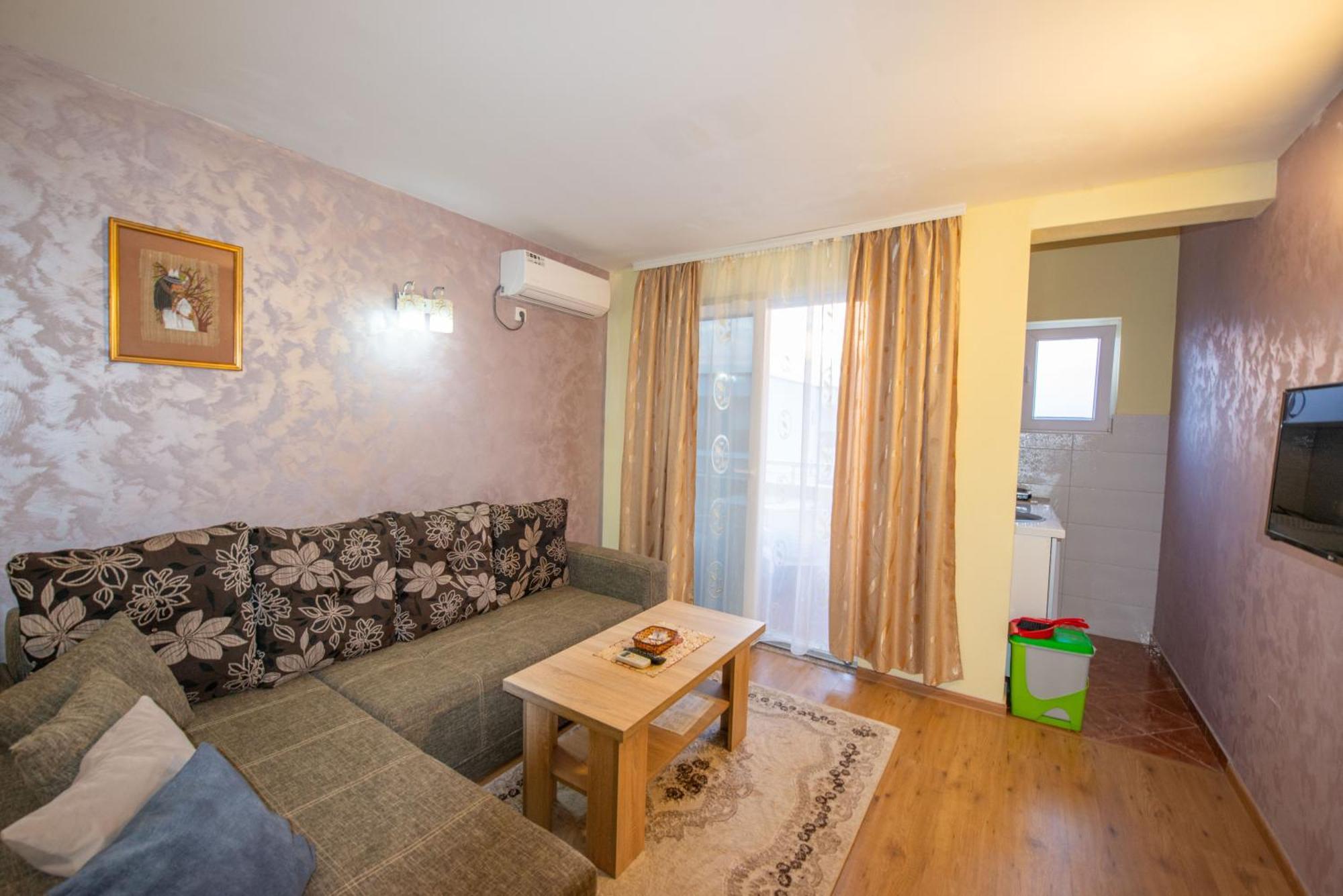 Apartments And Bungalow Casa Palma อุลซิน ภายนอก รูปภาพ
